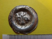 Eksponat miesiąca: Srebrny brakteat ze wzgórza kościelnego w Czeladzi