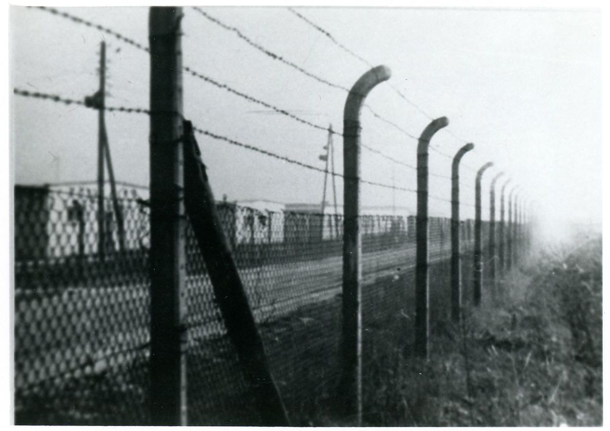 Ogrodzenie podobozu Łagisza, stan z 1964 r.